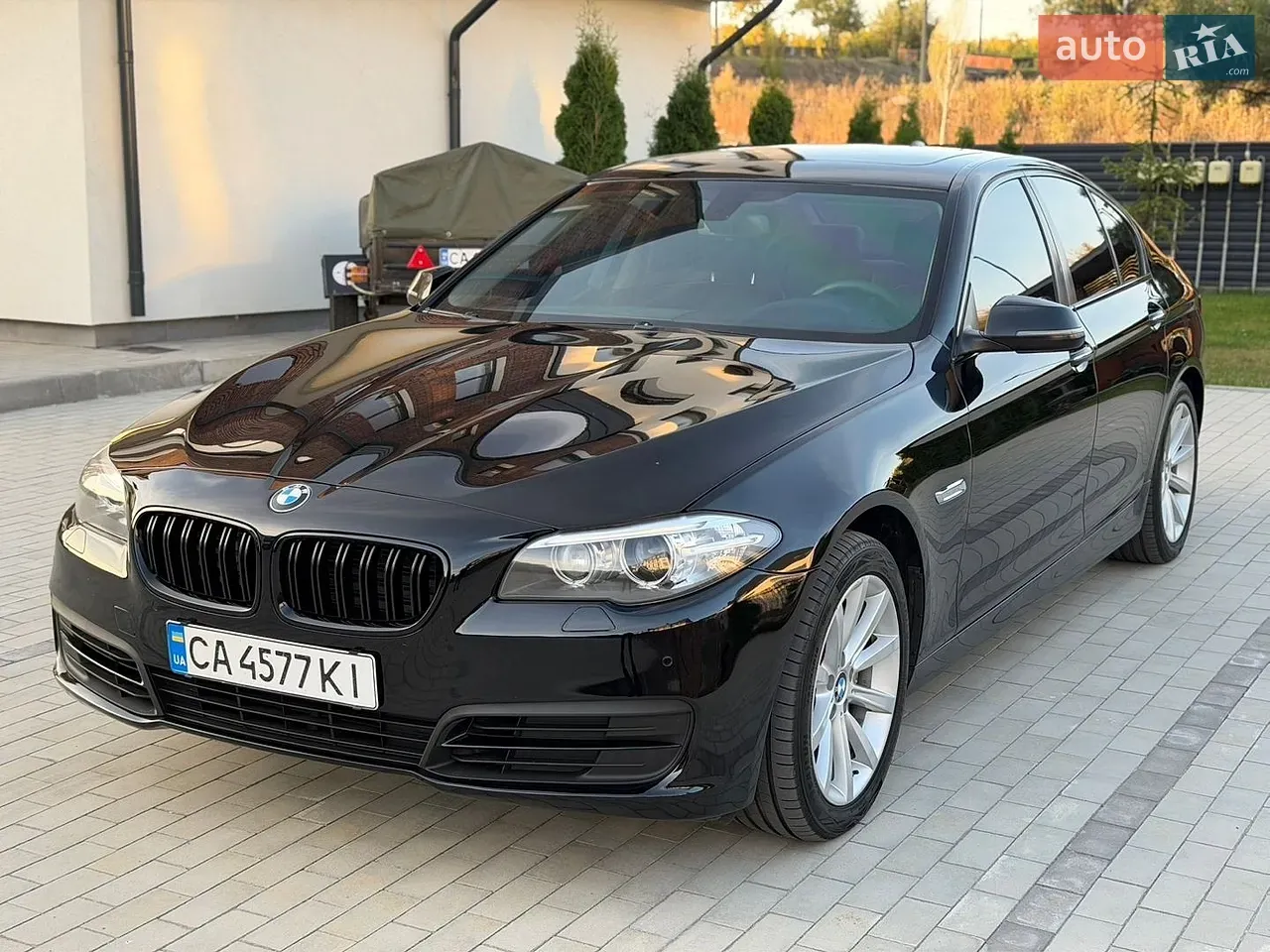 BMW 5 Series 2013 photo 2