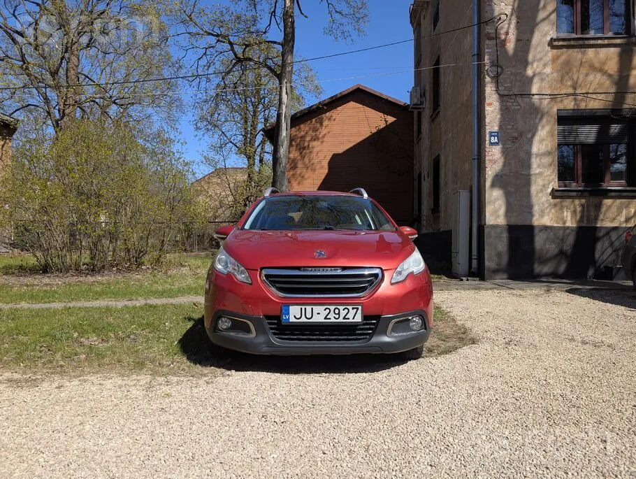 Peugeot 2008 2014 photo 2