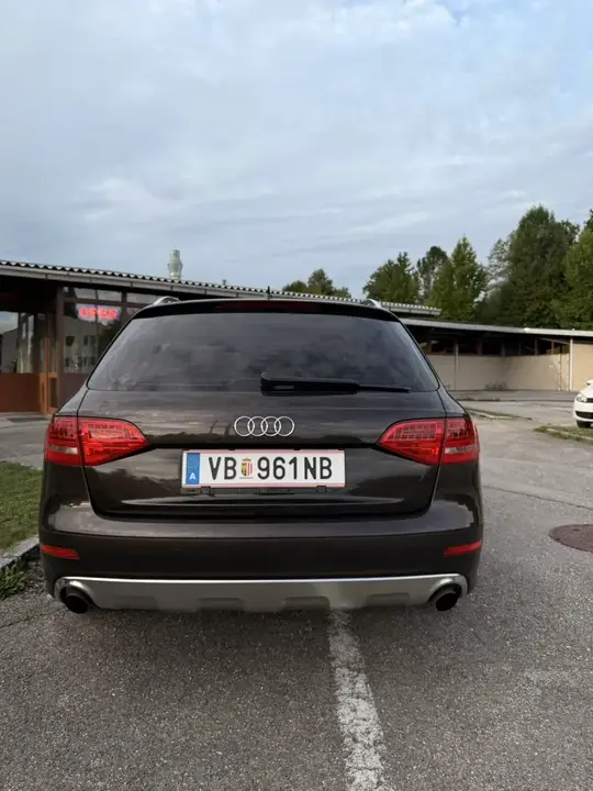 Audi A4 Allroad 2010 photo 3