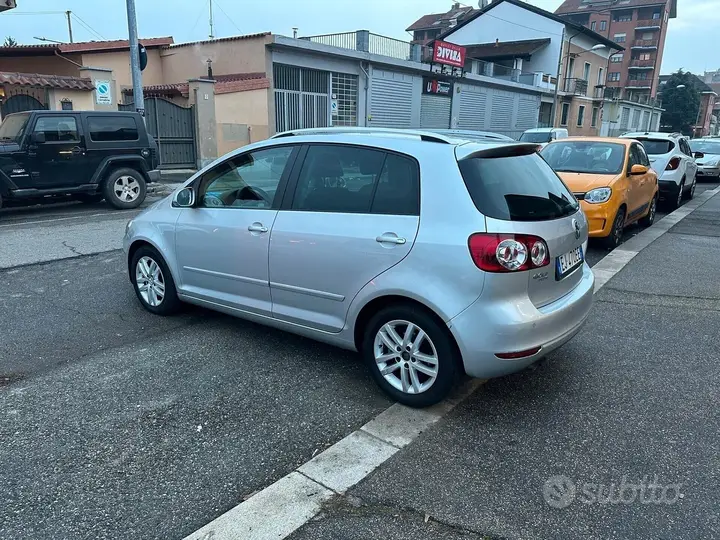 Volkswagen Golf Plus 2011 photo 2
