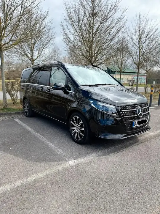 Mercedes-Benz V300