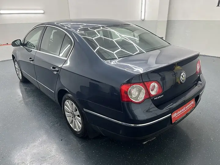 Volkswagen Passat 2006 photo 3