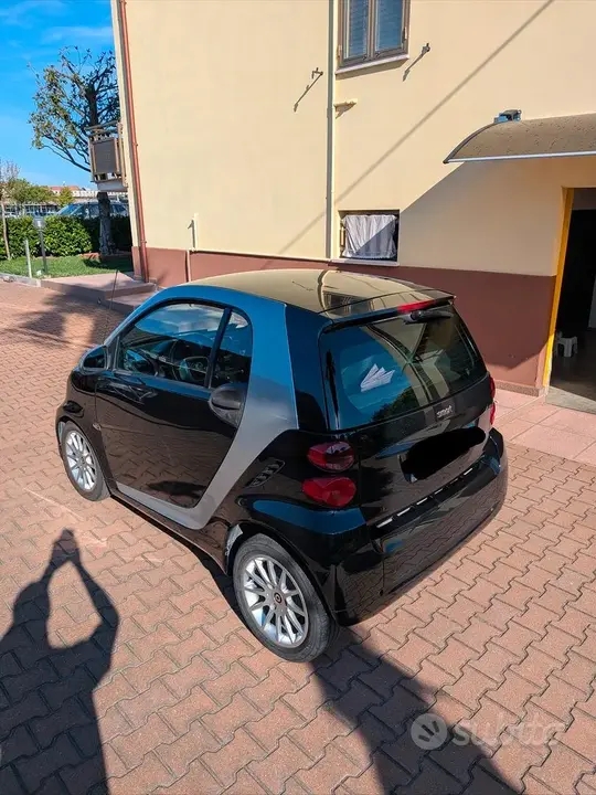 Smart Fortwo 2011 photo 4