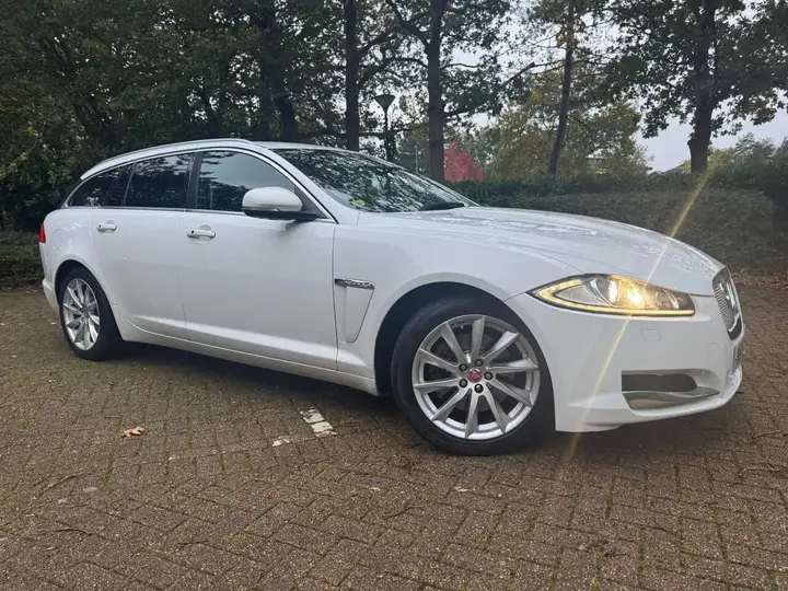 Jaguar Xf
