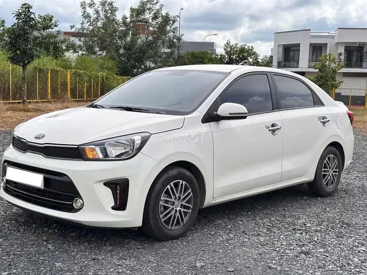 Kia Soluto