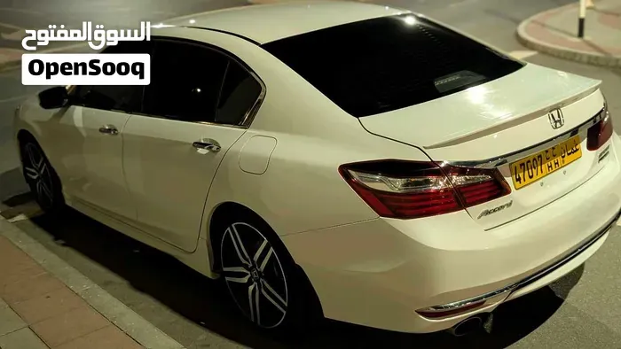 Honda Accord 2017 photo 2