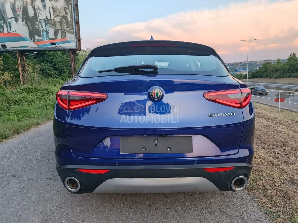 Alfa Romeo Stelvio 2020 photo 2