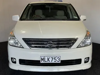 Nissan Presage 2004 photo 3