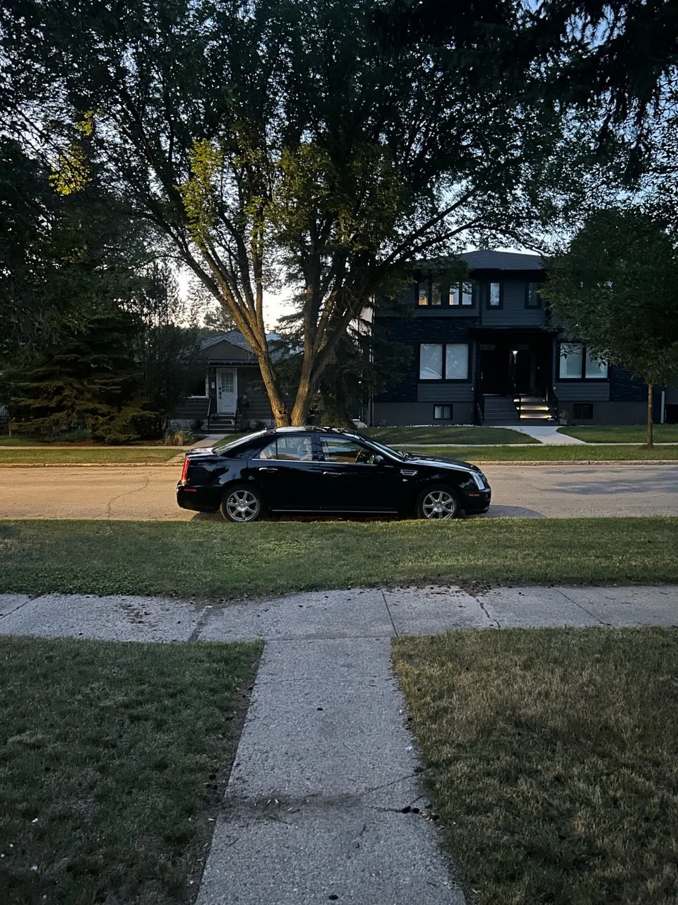 Cadillac Sts 2010 photo 2