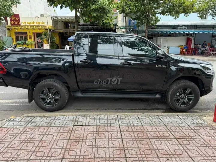 Toyota Hilux 2025 photo 3