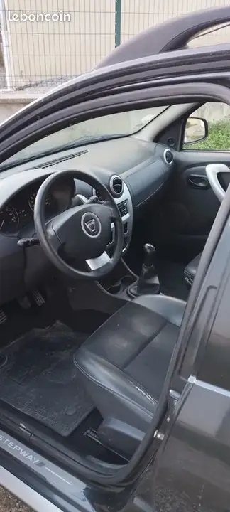 Dacia Sandero 2012 photo 3