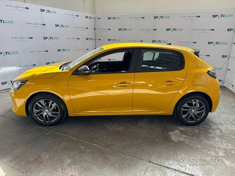 Peugeot 208 2022 photo 2