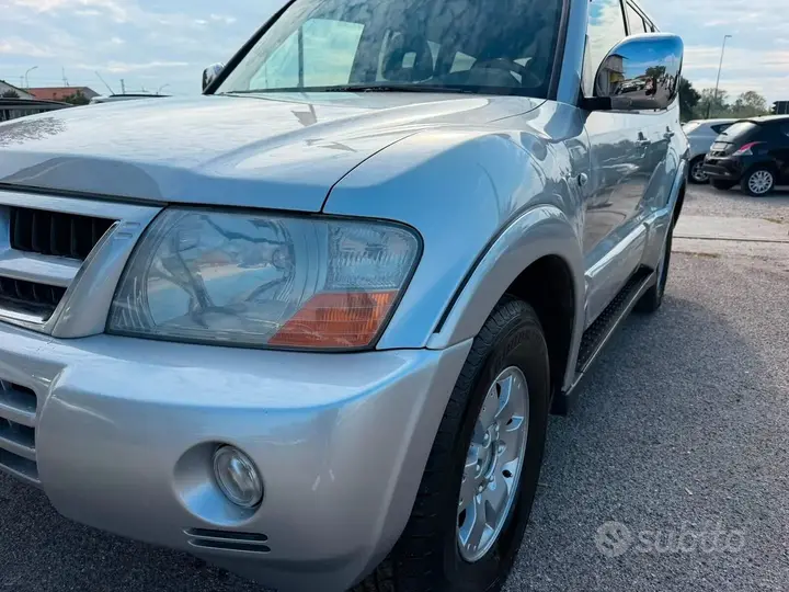 Mitsubishi Pajero 2003 photo 3