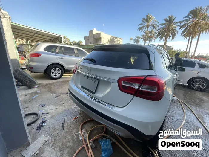 Mercedes-Benz Gla250 2017 photo 4