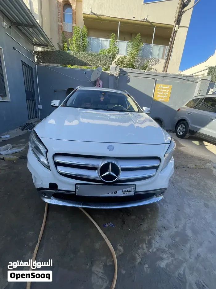 Mercedes-Benz Gla250 2017 photo 2