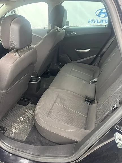 Opel Astra 2011 photo 5