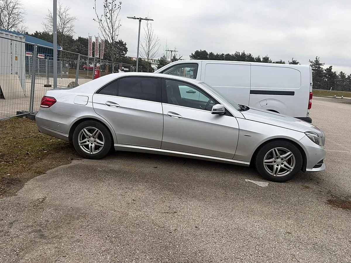 Mercedes-Benz E-Class 2016 photo 3