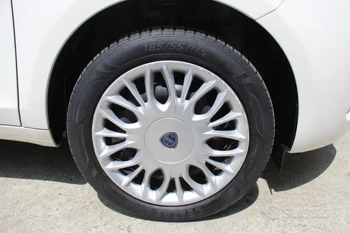 Lancia Ypsilon 2022 photo 4