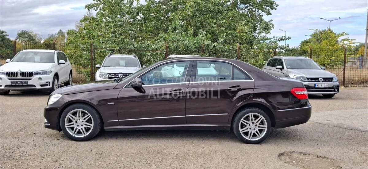 Mercedes-Benz E 250 2009 photo 2