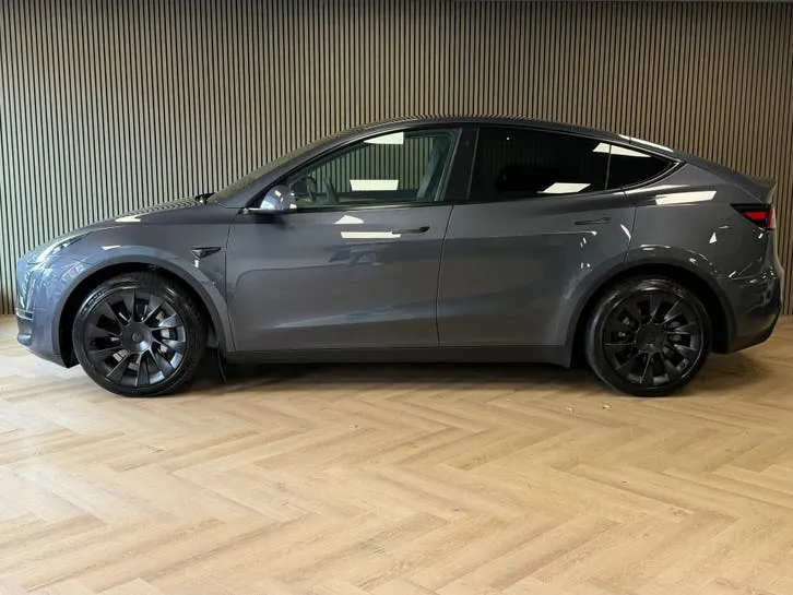 Tesla Model Y 2022 photo 3