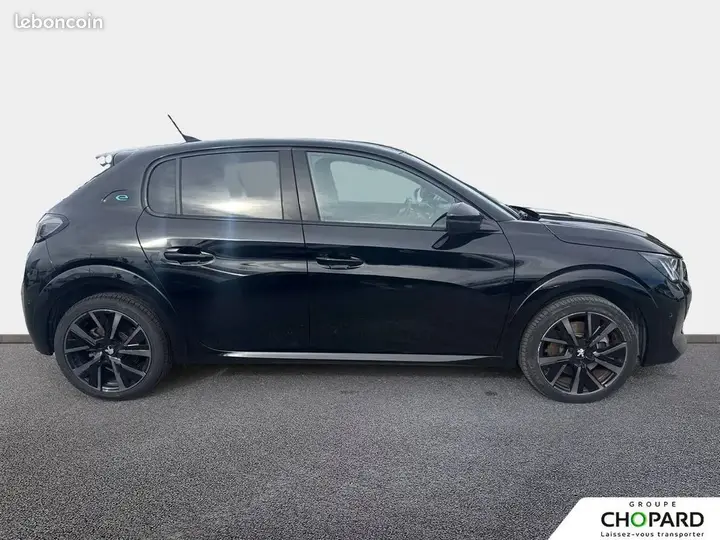 Peugeot 208 2023 photo 4