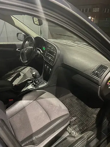 Saab 9-3 2010 photo 5