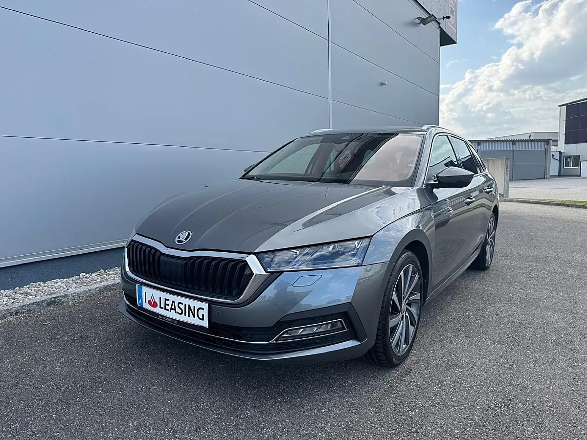 Skoda Octavia 2023 photo 2