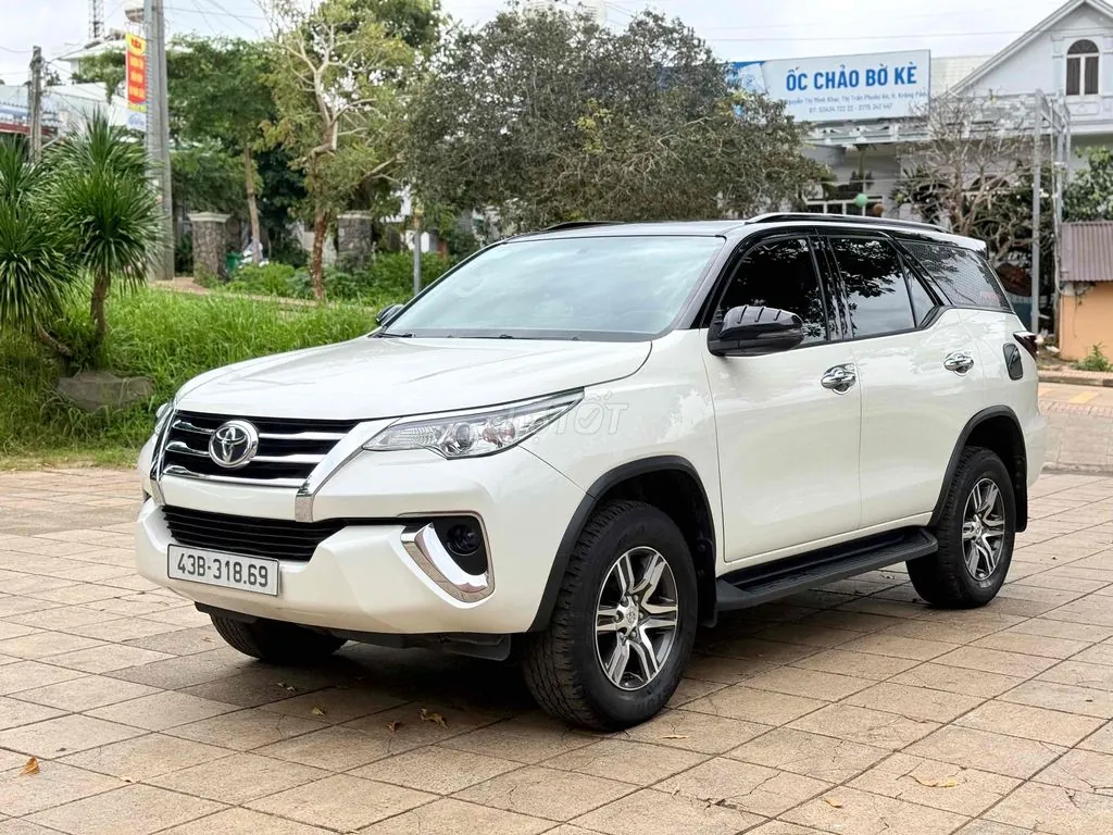 Toyota Fortuner 2018 photo 3