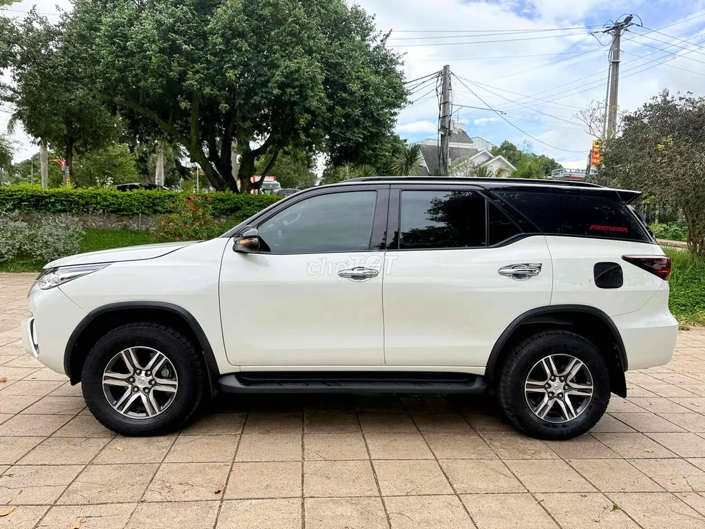 Toyota Fortuner 2018 photo 4