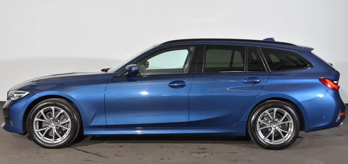 BMW 3 Series 2021 photo 3
