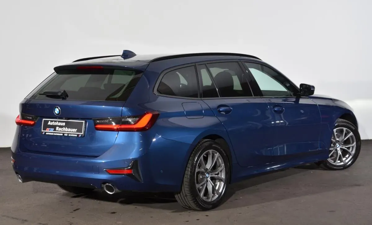BMW 3 Series 2021 photo 2