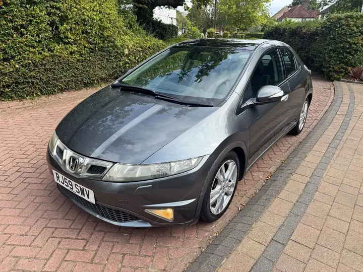 Honda Civic 2010 photo 2