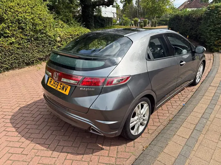 Honda Civic 2010 photo 3