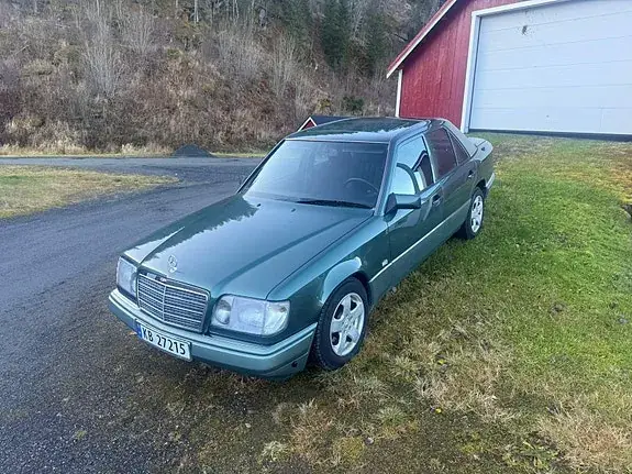 Mercedes-Benz E 200 1994 photo 5