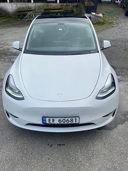 Tesla Model Y 2023 photo 4