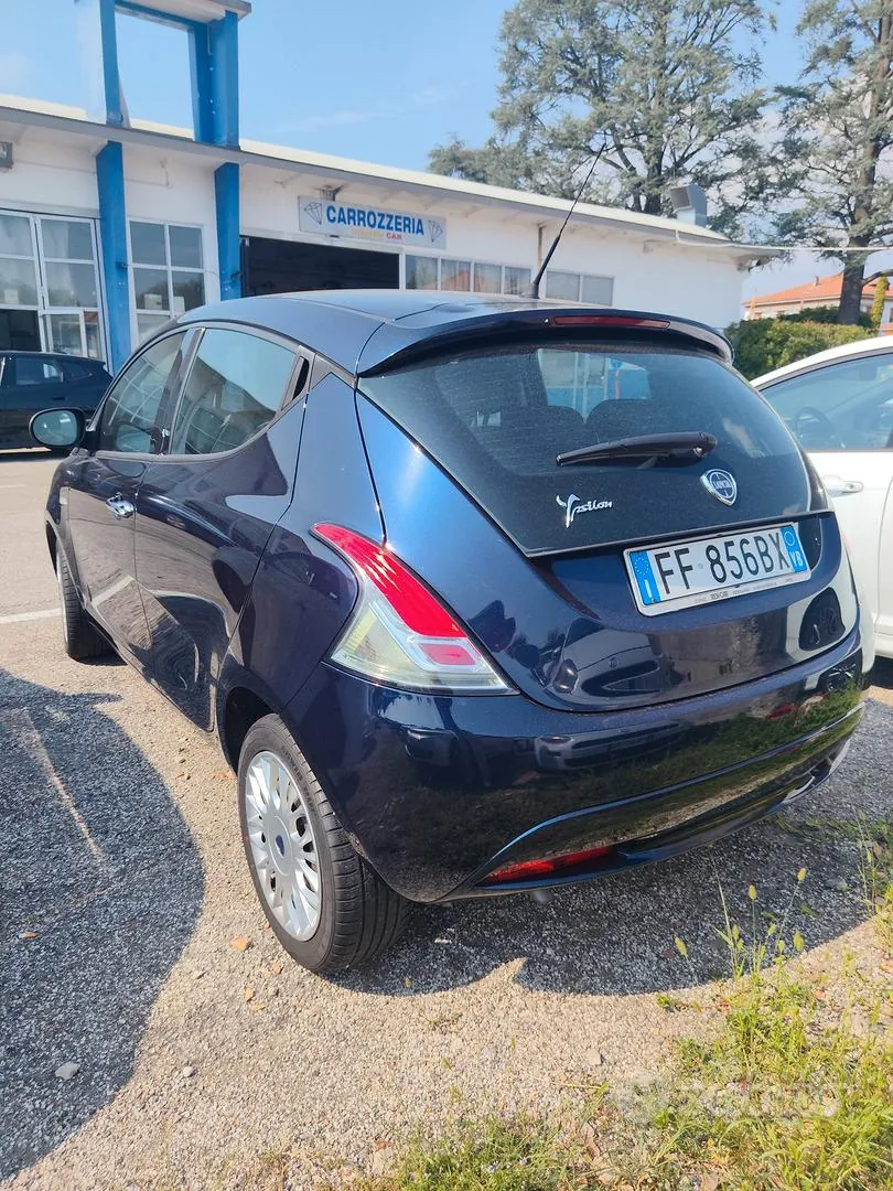 Lancia Ypsilon 2016 photo 3