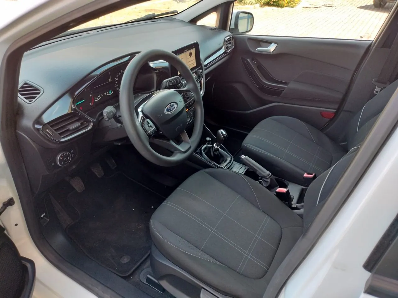 Ford Fiesta 2017 photo 3