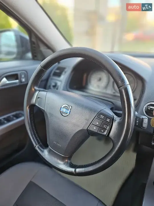 Volvo V50 2012 photo 4