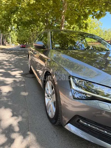 Skoda Superb 2021 photo 2
