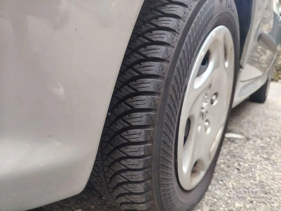 Peugeot 206 2003 photo 4