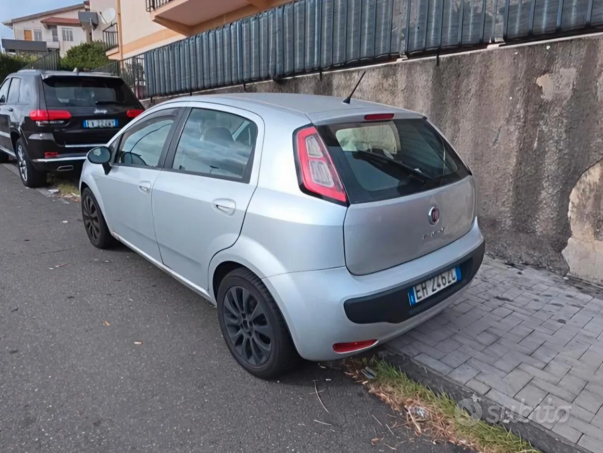 Fiat Punto Evo 2011 photo 4