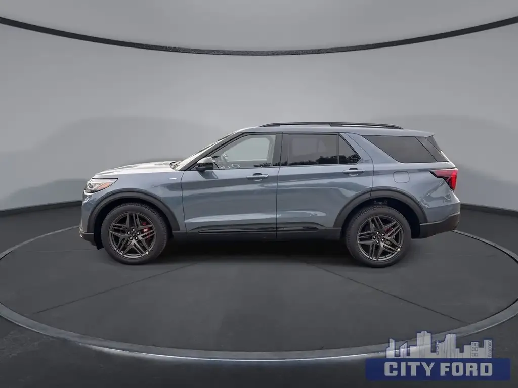 Ford Explorer 2026 photo 5