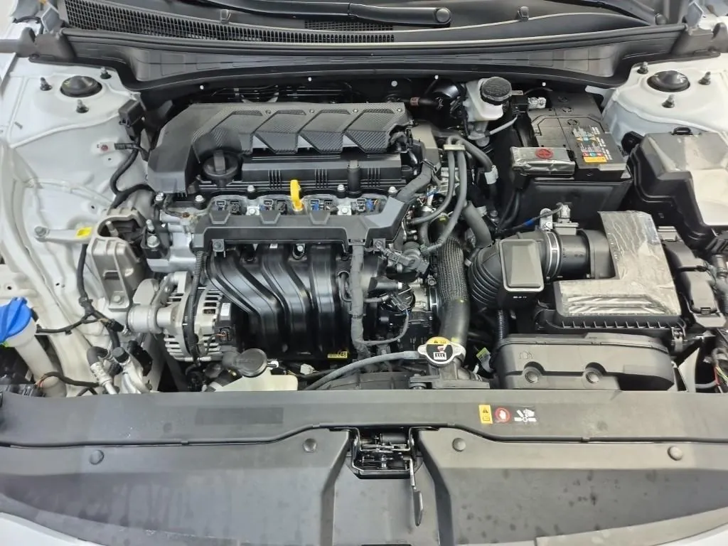 Hyundai Avante 2024 photo 5