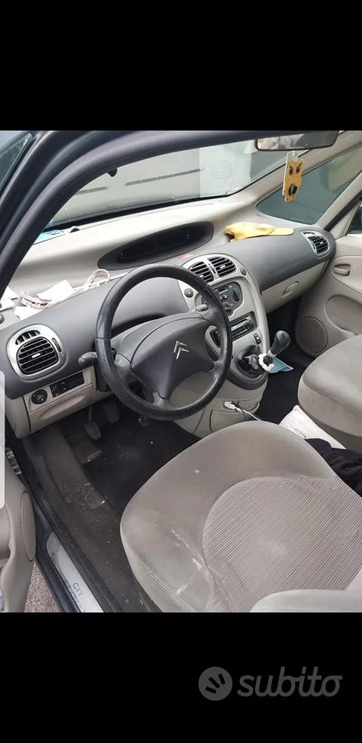 Citroen Picasso 2006 photo 2
