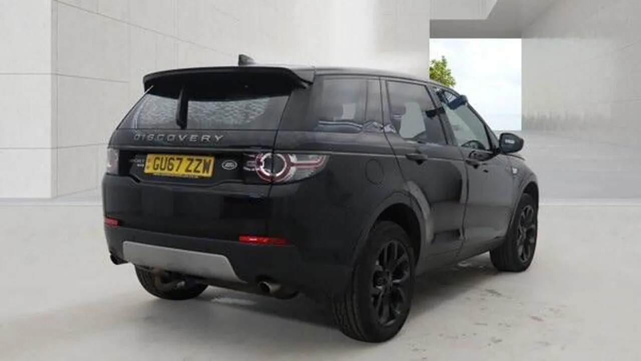 Land Rover Discovery Sport 2017 photo 5