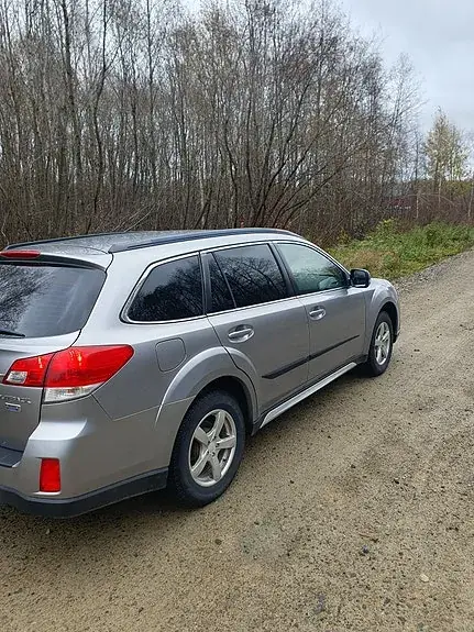 Subaru Outback 2010 photo 4