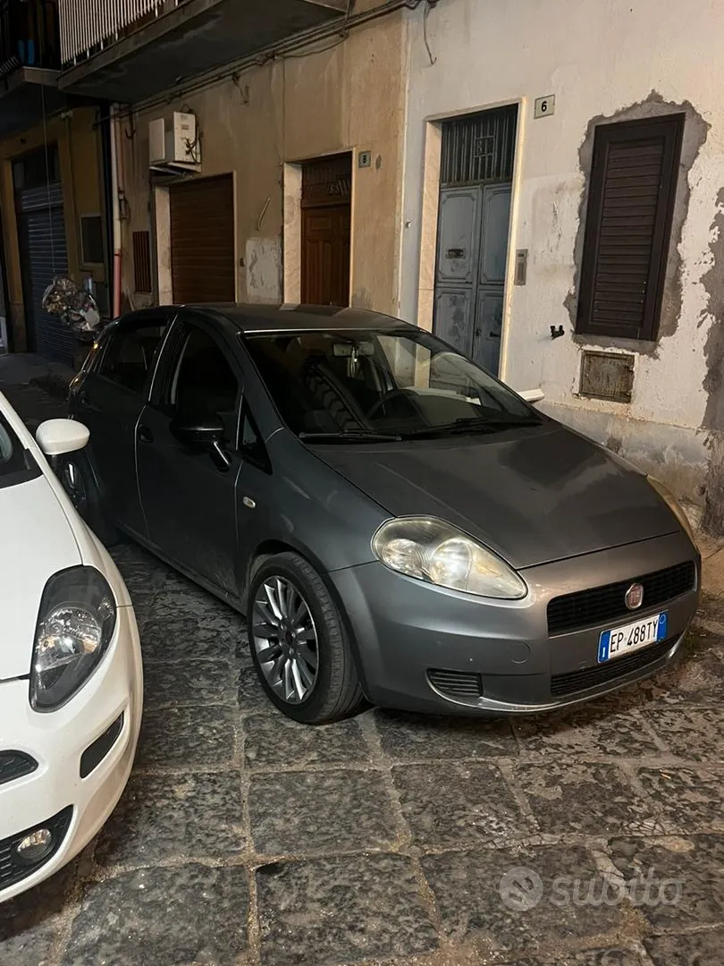 Fiat Grande Punto 2013 photo 2