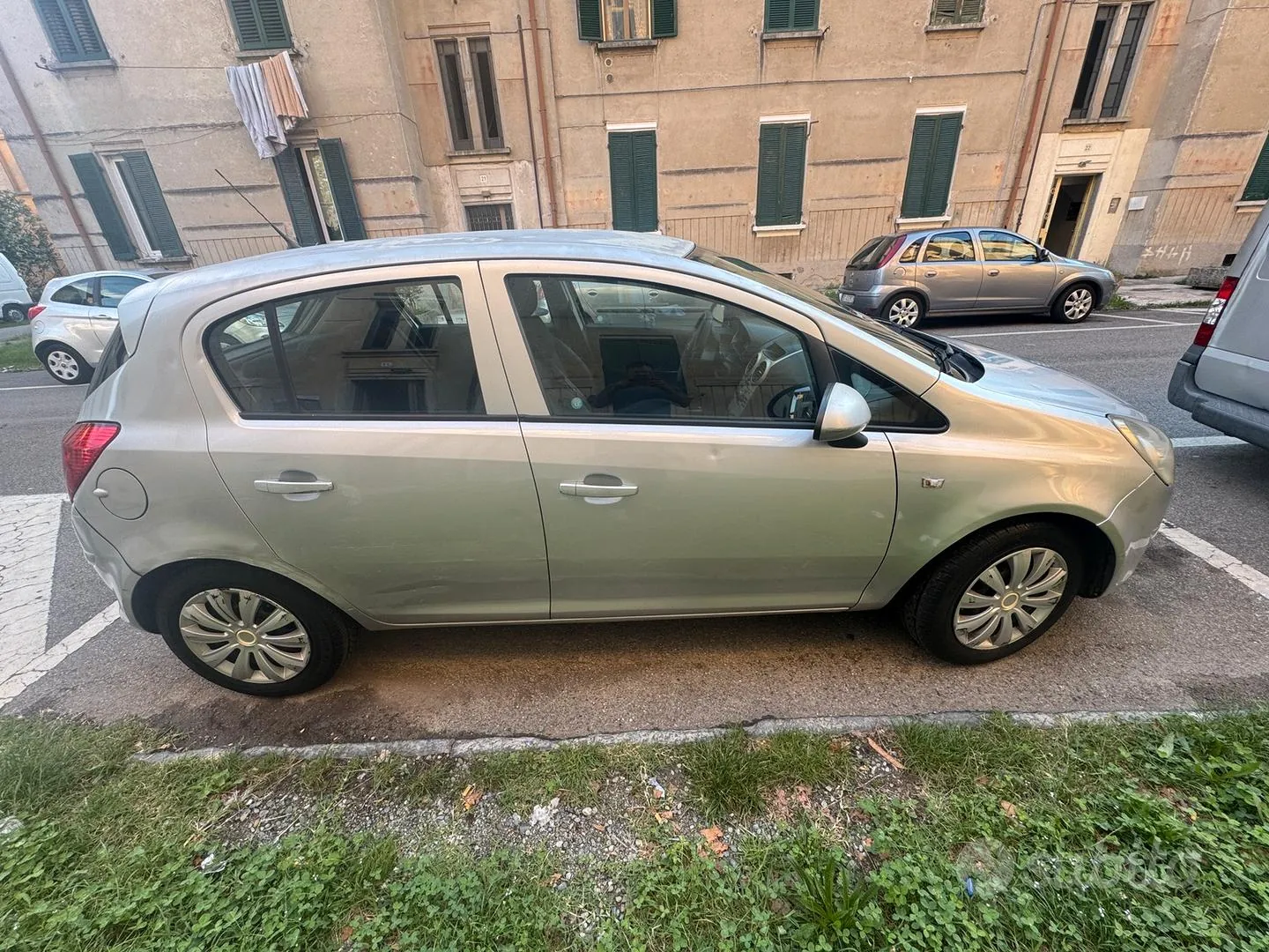 Opel Corsa 2009 photo 2