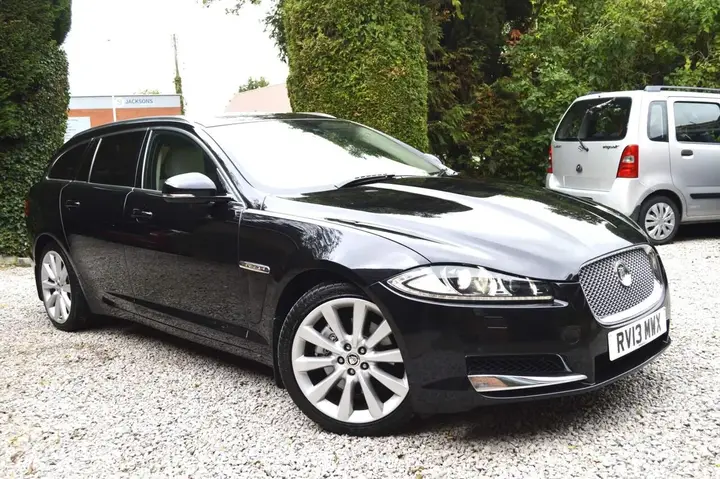 Jaguar Xf 2013 photo 2