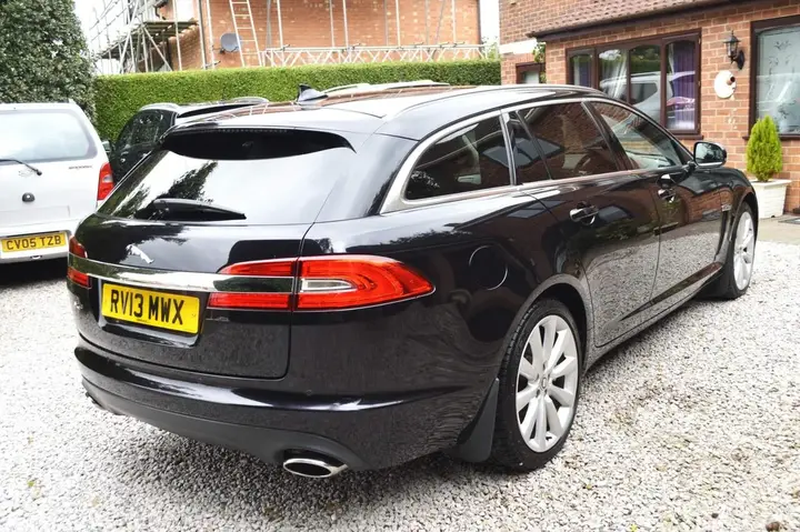 Jaguar Xf 2013 photo 3